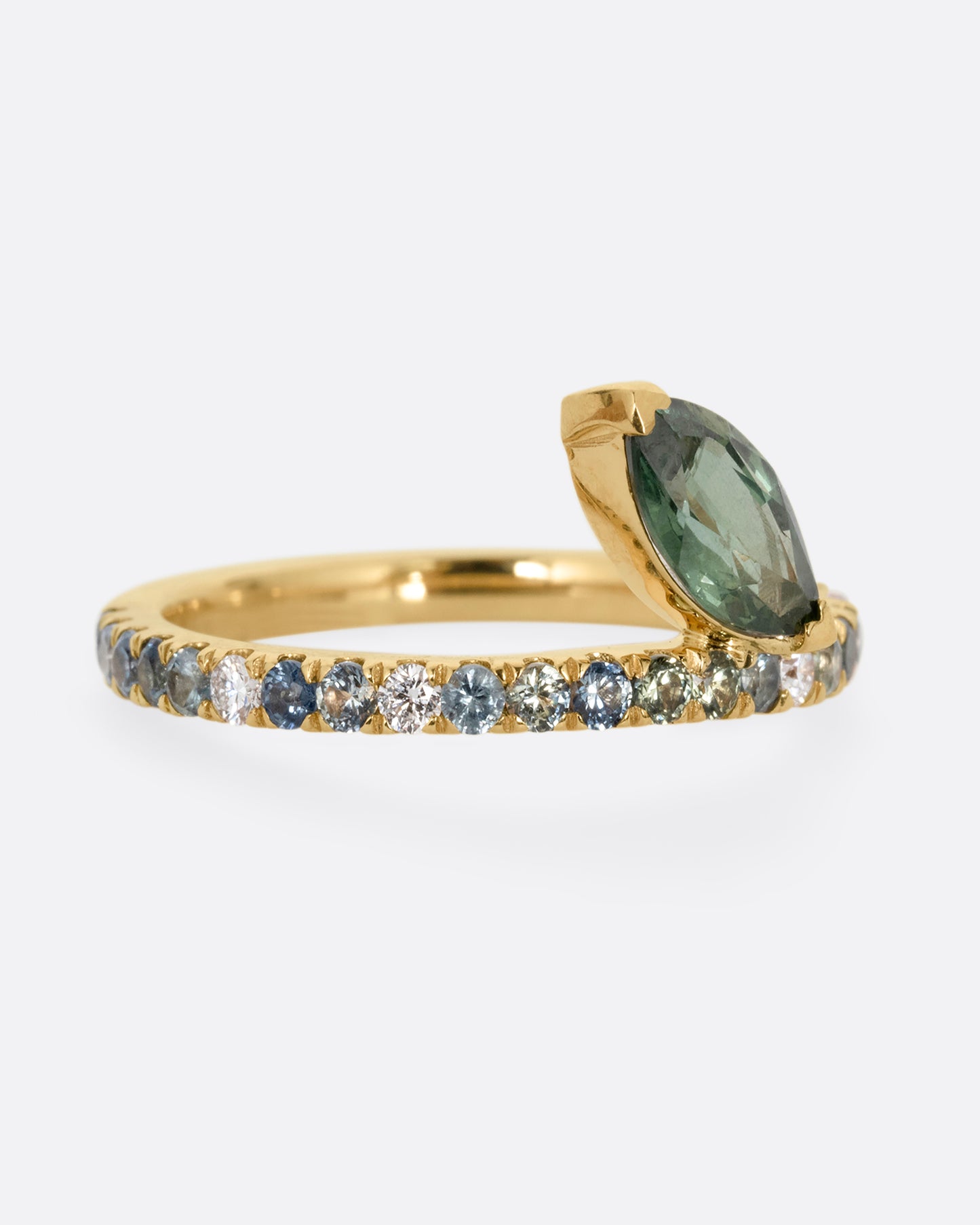 Defne Green Sapphire Ring