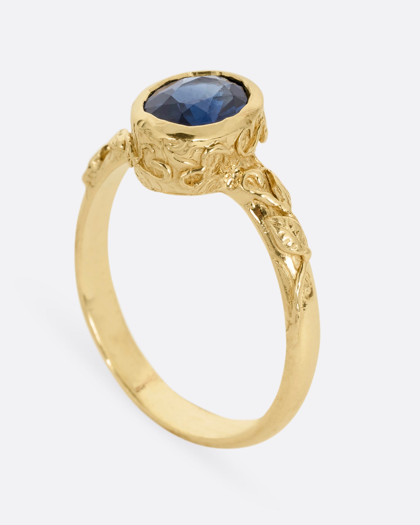 Interlaced Sapphire Ring