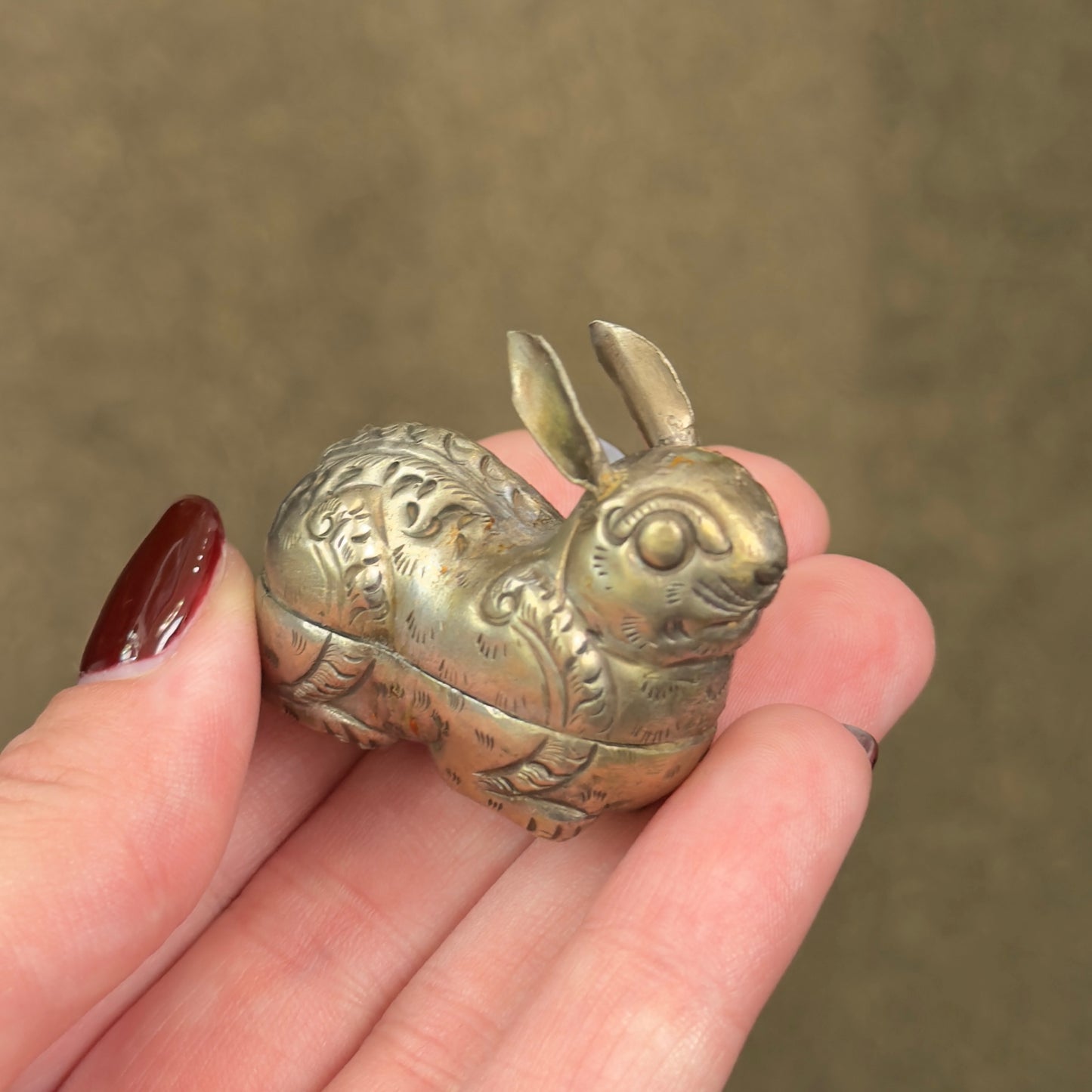 VINTAGE THAI 90% SILVER BUNNY RABBIT BETEL TRINKET BOX
