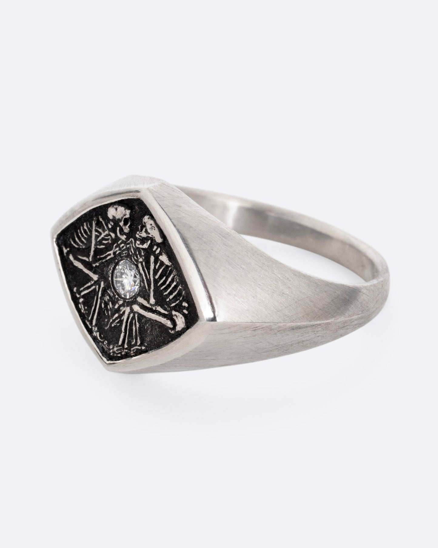 Dolcis Mortem Wide Signet Ring