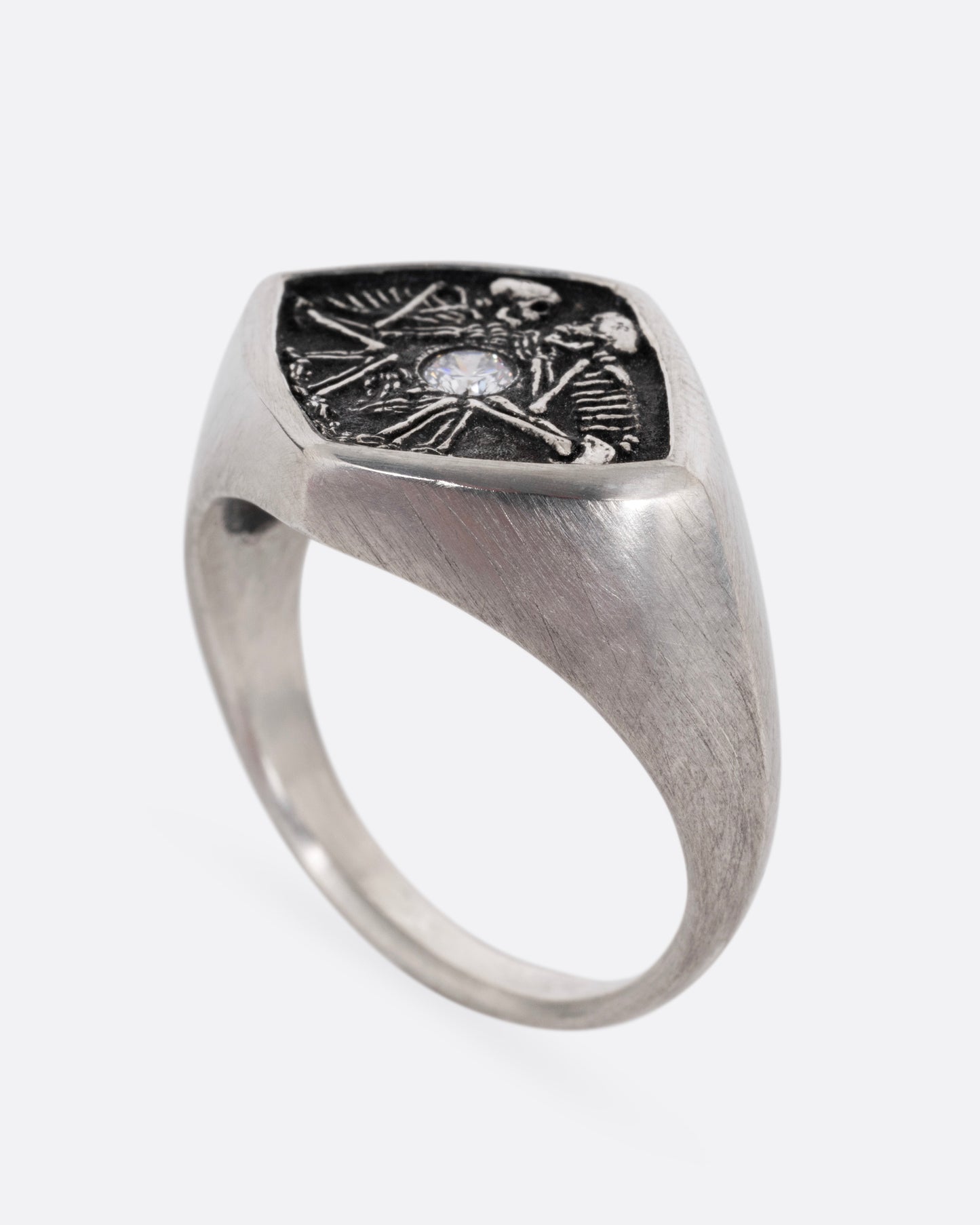 Dolcis Mortem Wide Signet Ring
