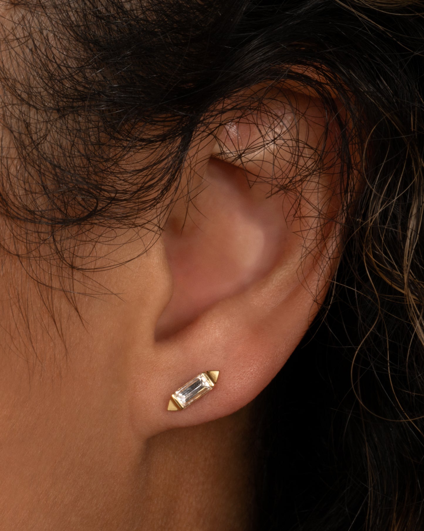 Bergama Diamond Arrow Stud Earring