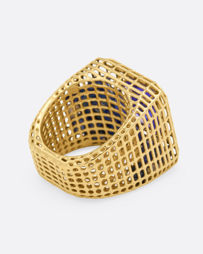 Yellow gold and tanzanite cage ring, back view of the yellow gold openwork band