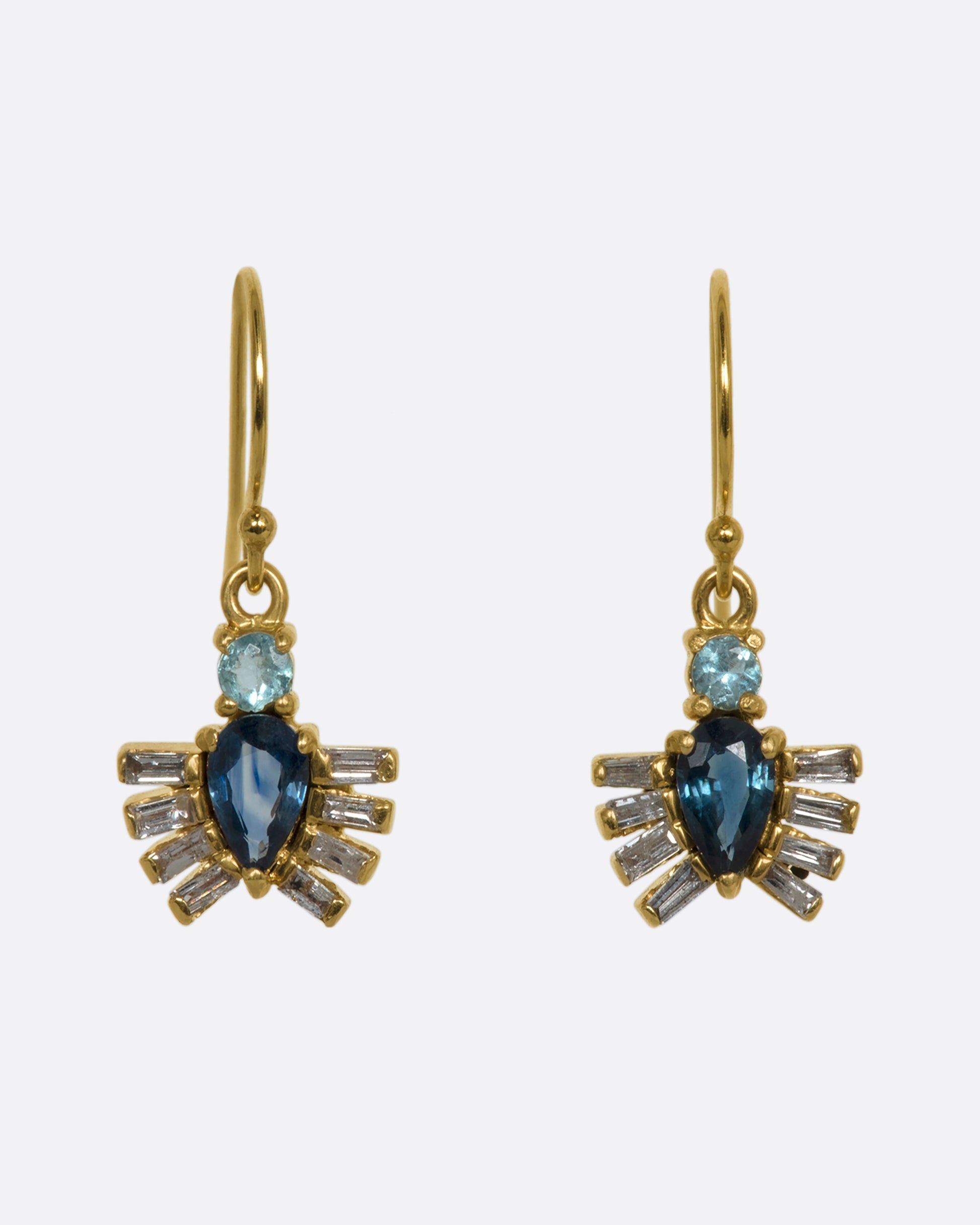 Yellow gold drop earrings with royal beetle dangles made of apatite, sapphires and diamonds. View from the front. 