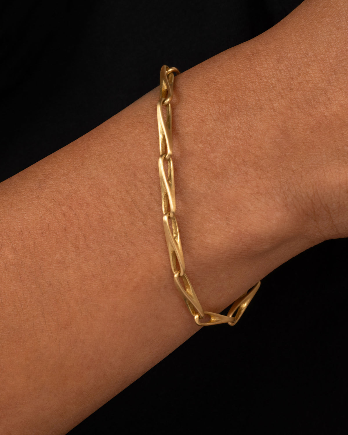 Ama Chain Bracelet