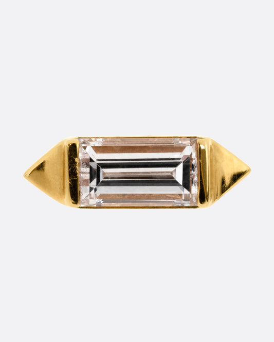 Bergama Diamond Arrow Stud Earring