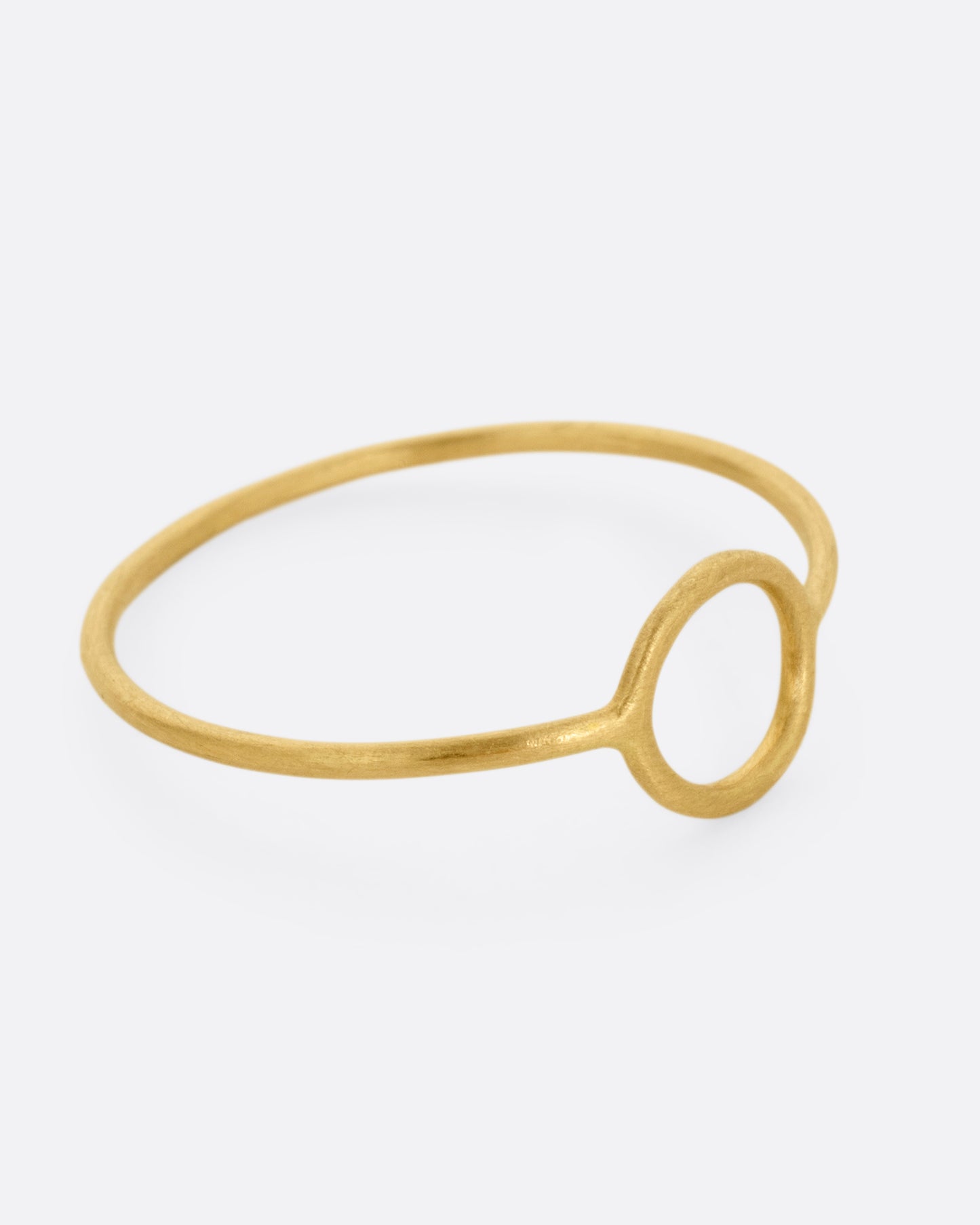 Armilla Circle Ring