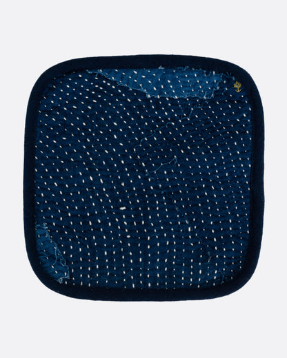 Quilted indigo pot holder, front of the indigo pot holder
