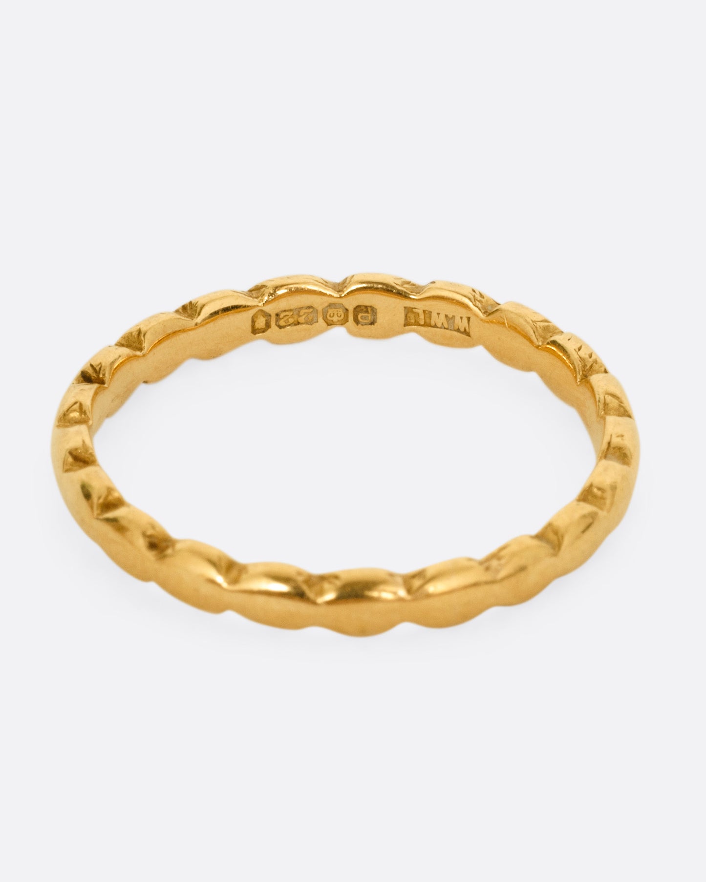 Antique Scalloped Band