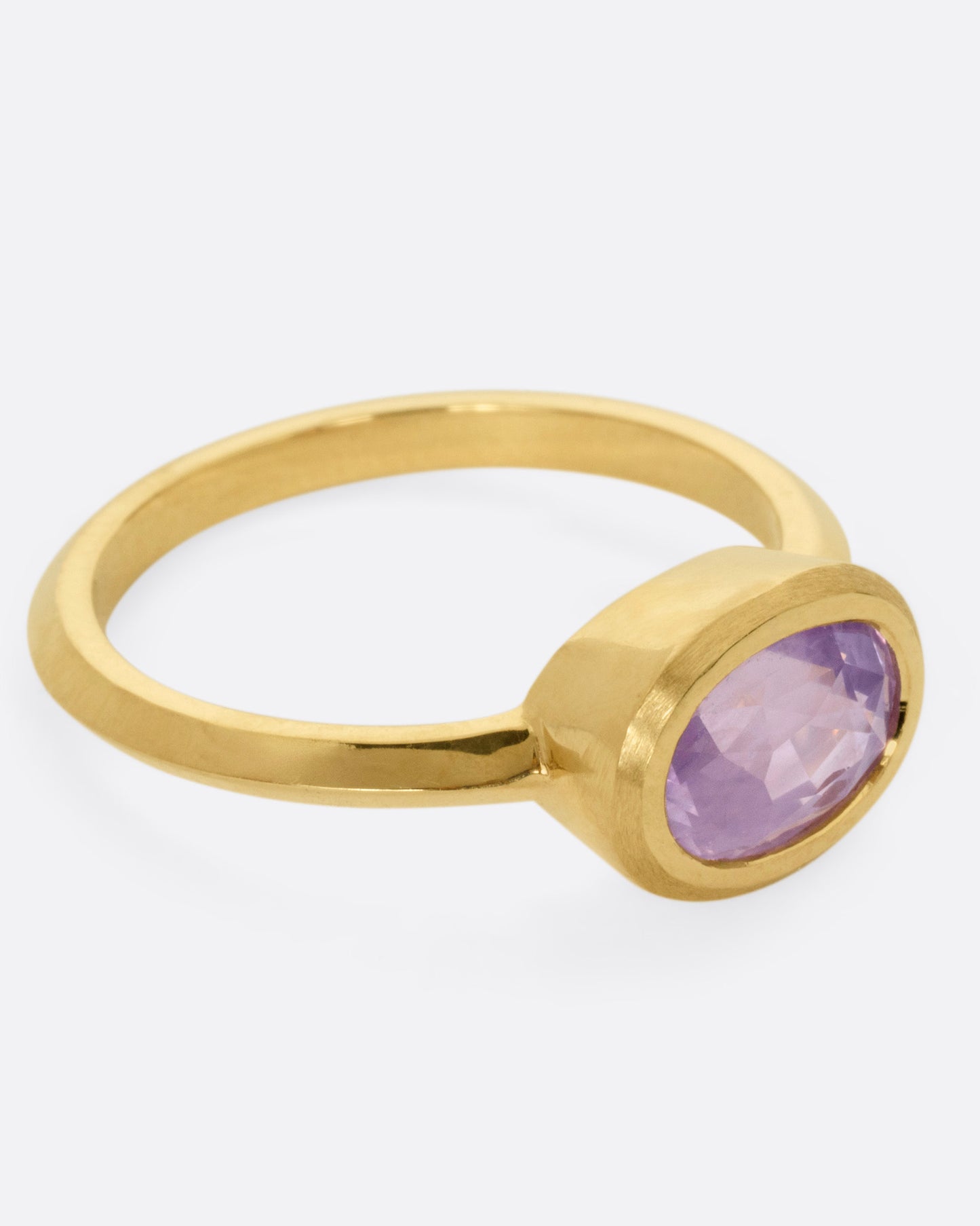 Oval Lilac Sapphire Ring