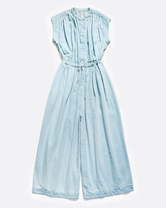Sleeveless chambray jumpsuit with gathered waist, ruched bust and wide legs. View from the front.