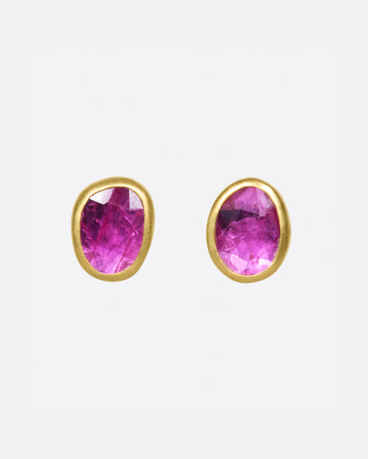 A pair of vibrant magenta rubies set in Lola Brooks' signature bezels.
