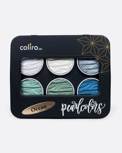 Pearl watercolor paint set in blues, closed tin with the lid