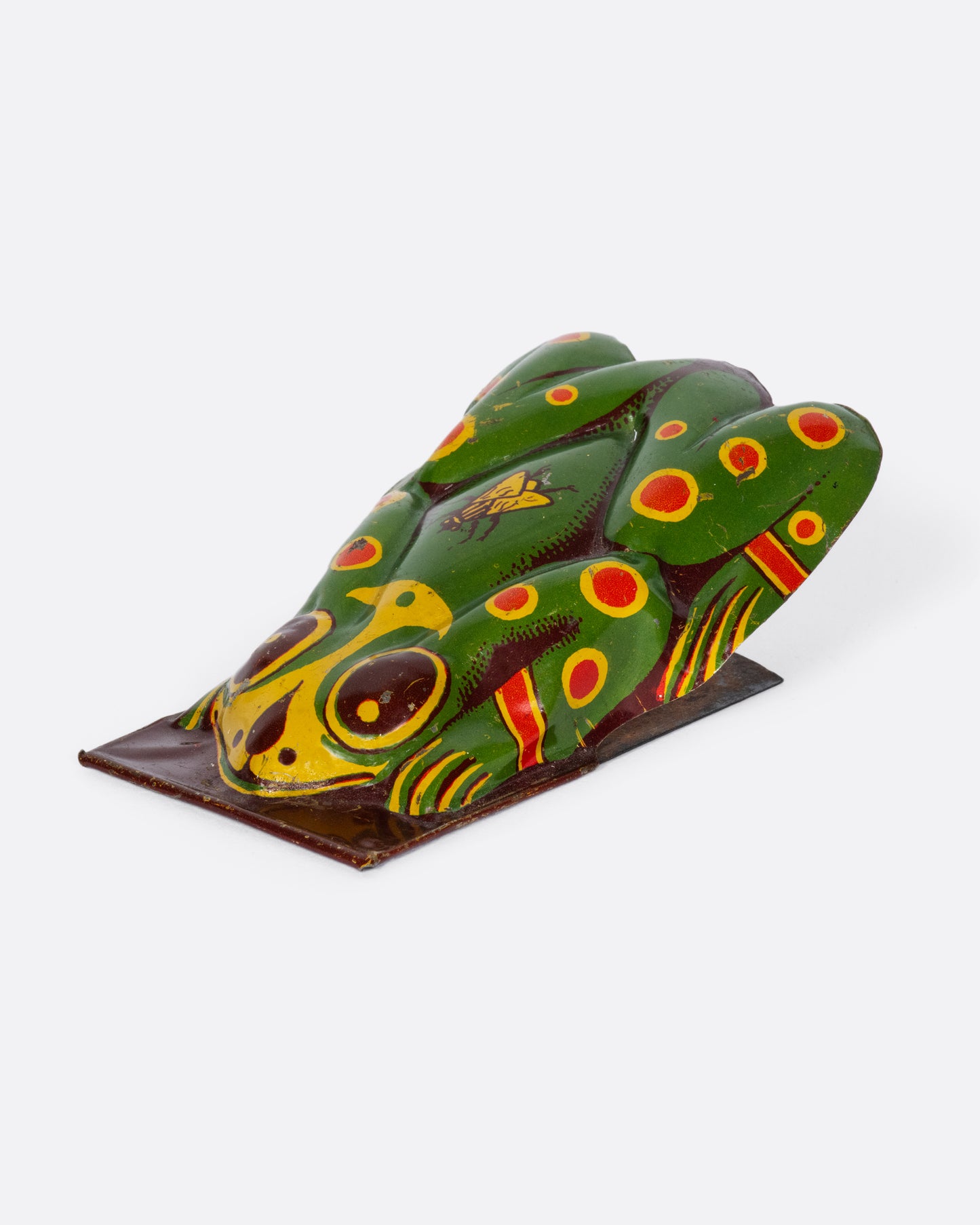 This vibrant, vintage frog clicker makes a loud clicking sound when pressed, making it a cute and effective tool for training your dog.