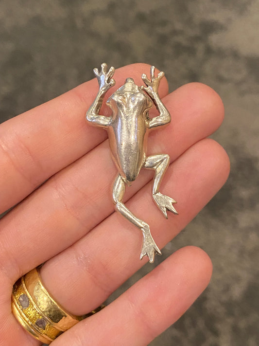 VINTAGE STERLING SILVER FROG CHARM W/ MOVING LEGS